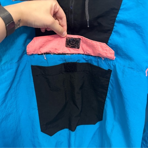 Vintage Pullover Windbreaker - Picture 4 of 6